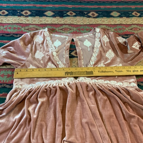 POL Rose Velvet Embroidered Long Sleeve‎ size Small - Picture 7 of 11